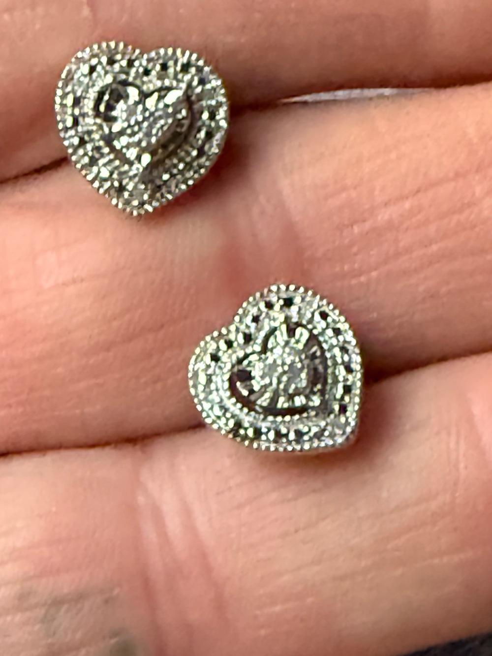 Vintage Heart Halo Stud Earrings in Silver with Pavé diamonds - Picture 7 of 15